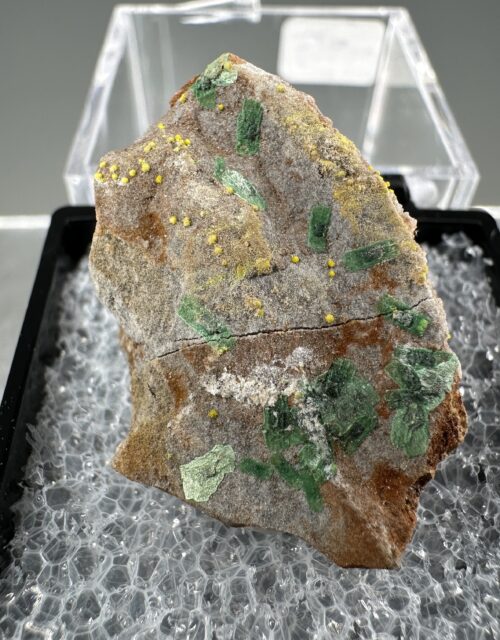Tyuyamunite, Metazeunerite: Qinglong Mine, Dachang, Qinglong County, Qianxinan, Guizhou, China
