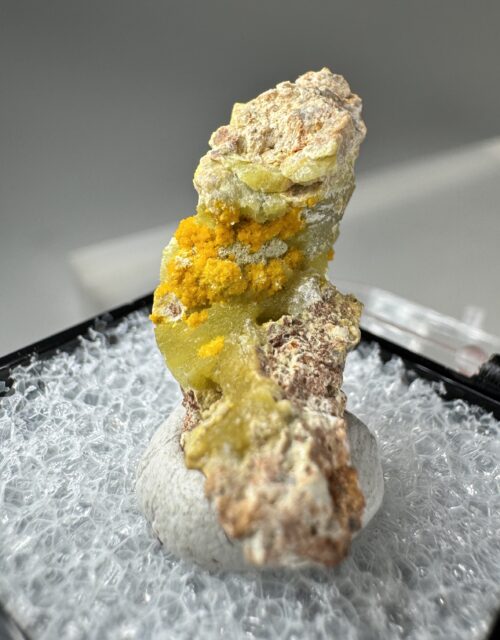 Parsonsite, Pyromorphite: Shazijiang U deposit, Miaoershan Uranium District, Guilin, Guangxi, China