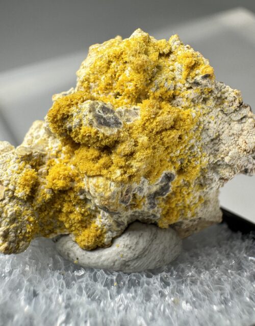 Parsonsite, Pyromorphite, Cerussite: Shazijiang U deposit, Miaoershan Uranium District, Guilin, Guangxi, China