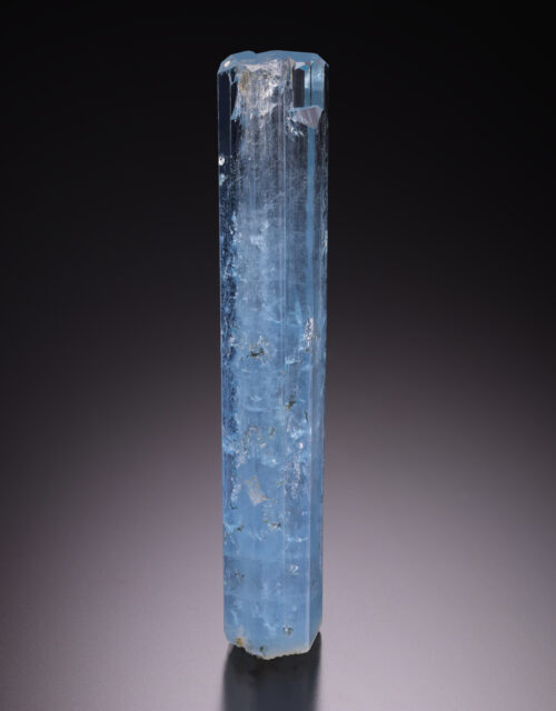 Beryl var. Aquamarine: Xuan Le, Thuong Xuan District, Thanh Hoa Province, Vietnam