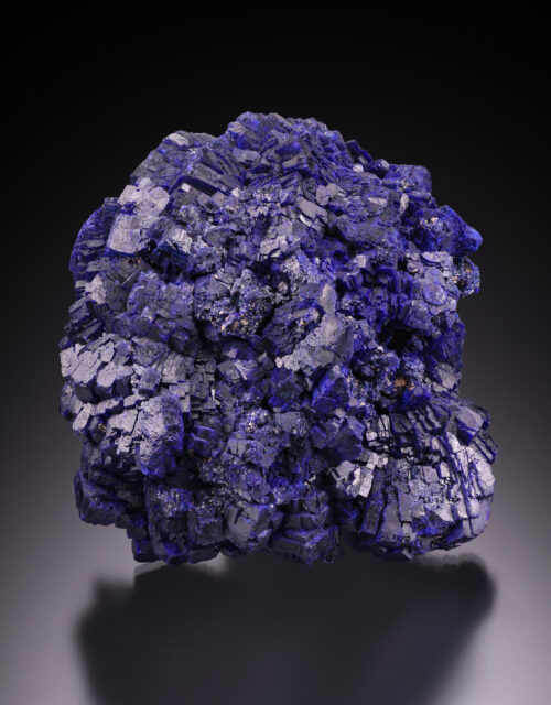 Azurite: Shilu Mine, Yangchun Co., Yangjiang, Guangdong, China