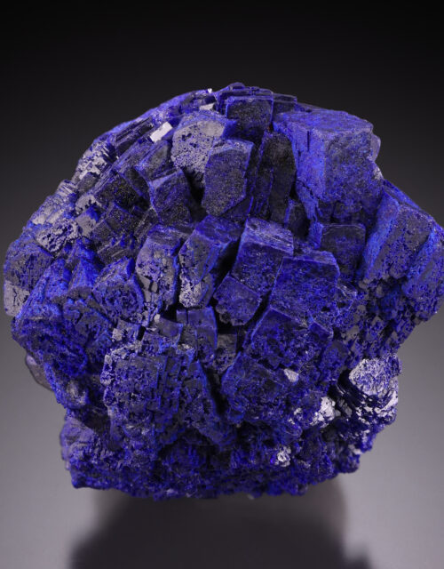 Azurite: Shilu Mine, Yangchun Co., Yangjiang, Guangdong, China