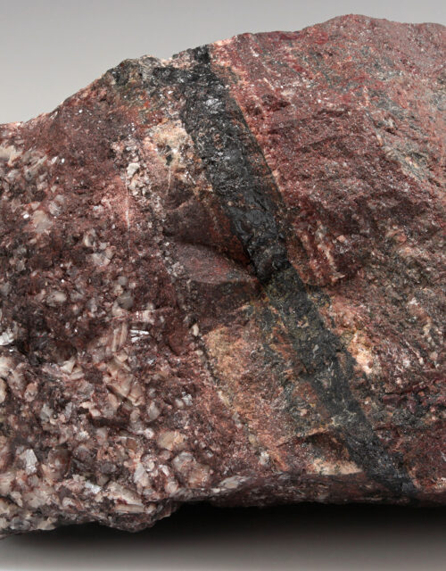 Uraninite: Petrovice, Nové Mesto na Morave, Zd'ár nad Sazavou District, Vysocina Region, Czech Republic