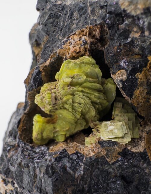 Uranocircite, Fluorite: Brensdorf, Wölsendorf, Schwandorf District, Upper Palatinate, Bavaria, Germany