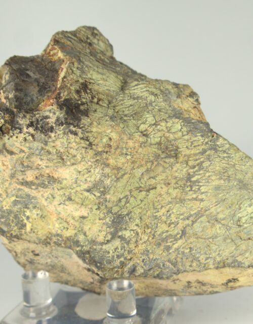 Samarskite-(Y): Betafo District, Vakinankaratra Region, Antananrivo Province, Madagascar