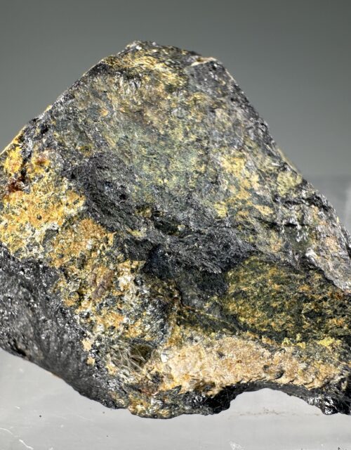Columbite-(Fe), Uranophane, Muscovite: Mocksville, Davie County, North Carolina, USA