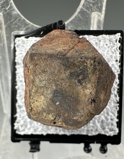 Betafite: Silver Crater Mine, Faraday Township, Hastings County, Ontario, Canada