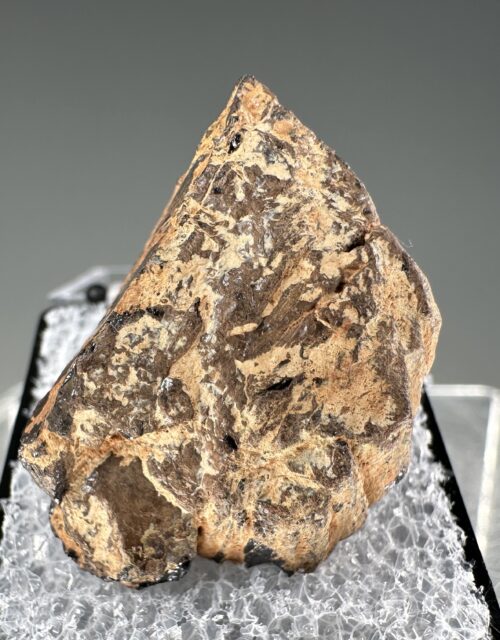 Euxenite-(Y): Ankazobe District, Analamanga, Madagascar