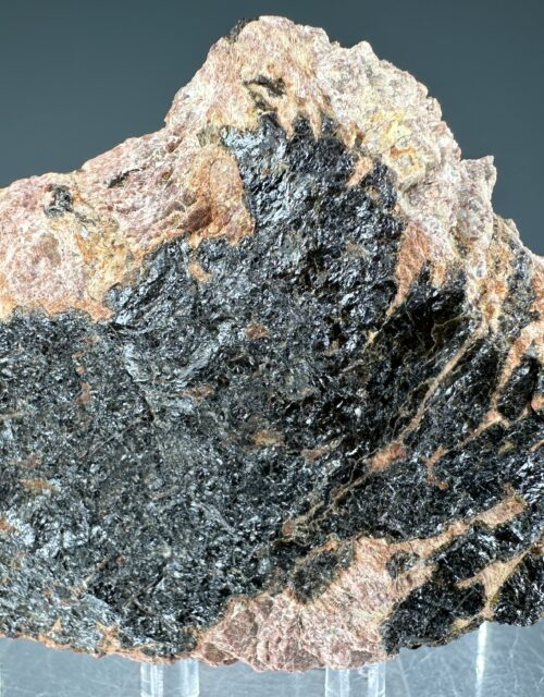 Samarskite-(Y): Black Cloud Pegmatite, Divide, Teller County, Colorado, USA