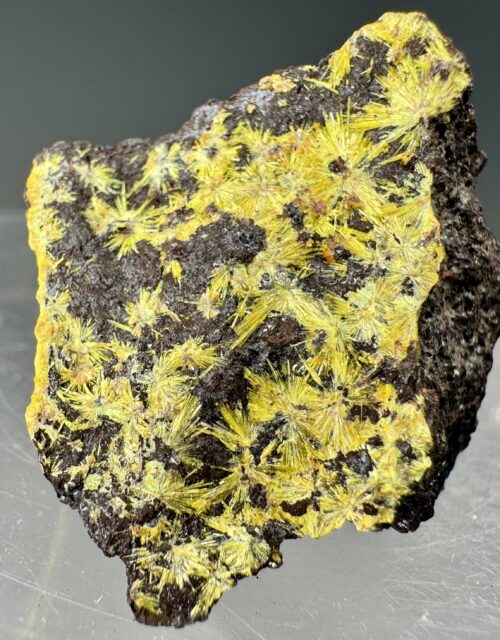 Becquerelite, Uraninite: Shinkolobwe Mine, Shinkolobwe, Kambove Territory, Haut-Katanga, DR Congo