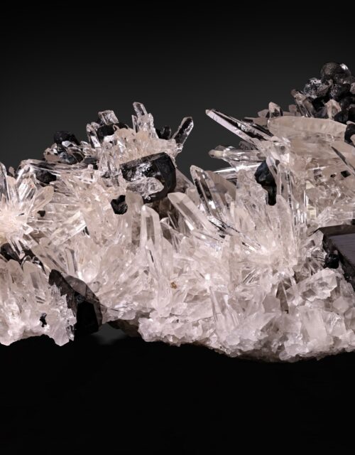 Ferberite, Quartz: Kami Mine, Ayopaya Province, Cochabamba, Bolivia