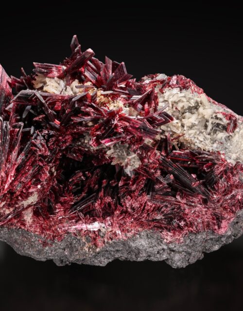 Erythrite: Bou Azzer Mine, Ouisselsate Caïdat, Ouarzazate Province, Drâa-Tafilalet Region, Morocco
