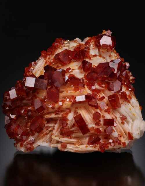 Vanadinite, Bartye: ACF Mine, Mibladen, Aït Oufella Caïdat, Midelt Cercle, Midelt Province, Drâa-Tafilalet Region, Morocco