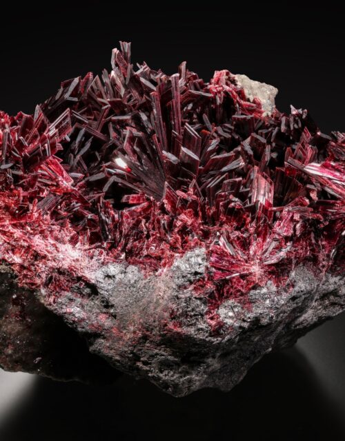 Erythrite: Bou Azzer Mine, Ouisselsate Caïdat, Ouarzazate Province, Drâa-Tafilalet Region, Morocco