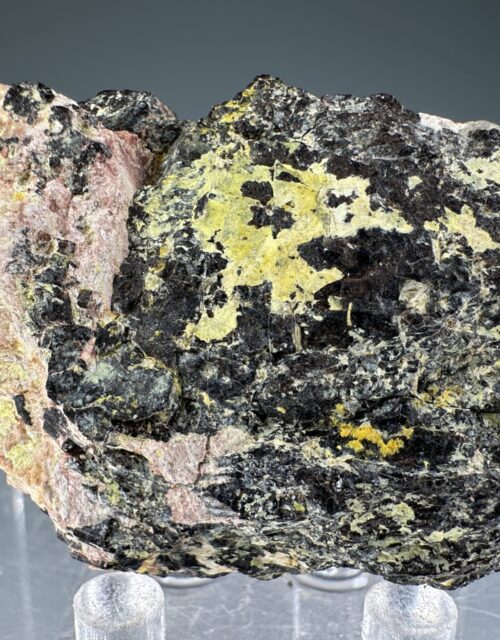 Samarskite-(Y), Autunite