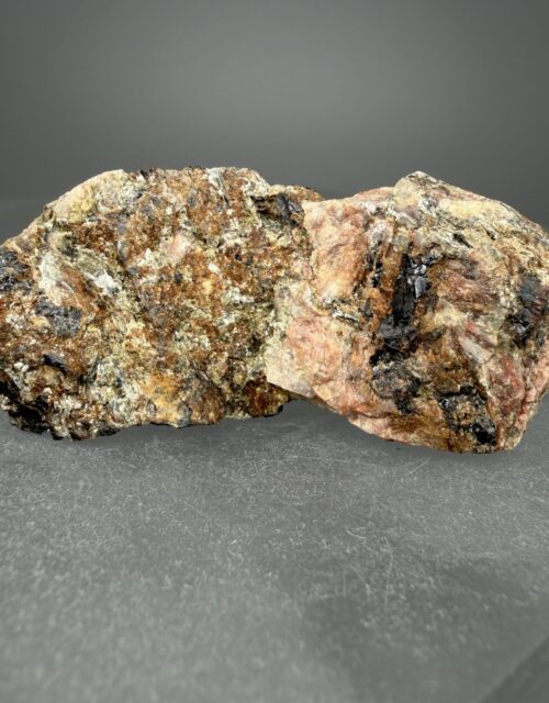 Euxenite-(Y)